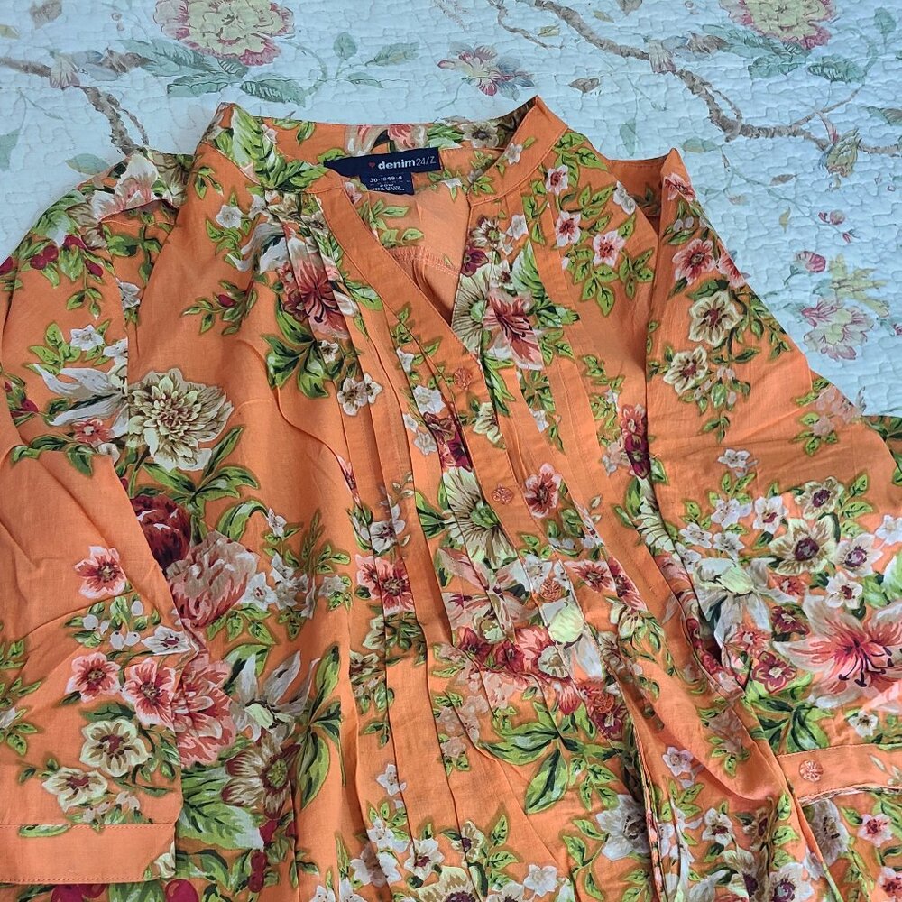 Colorful Orange and Neutral Floral Color Tunic Top Denim & Co Classy